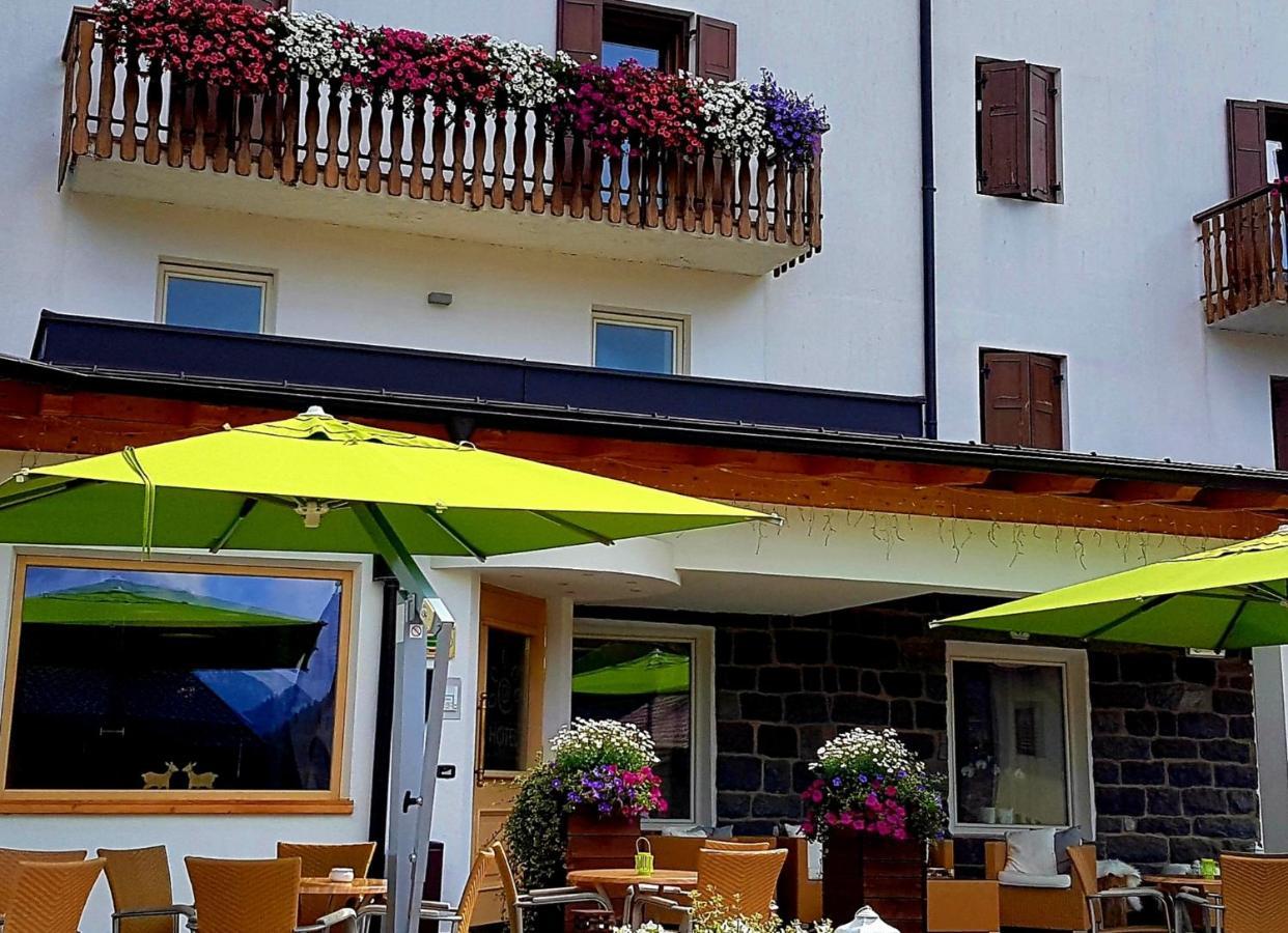 Ciasa Alpina Relax Hotel Moena Bagian luar foto