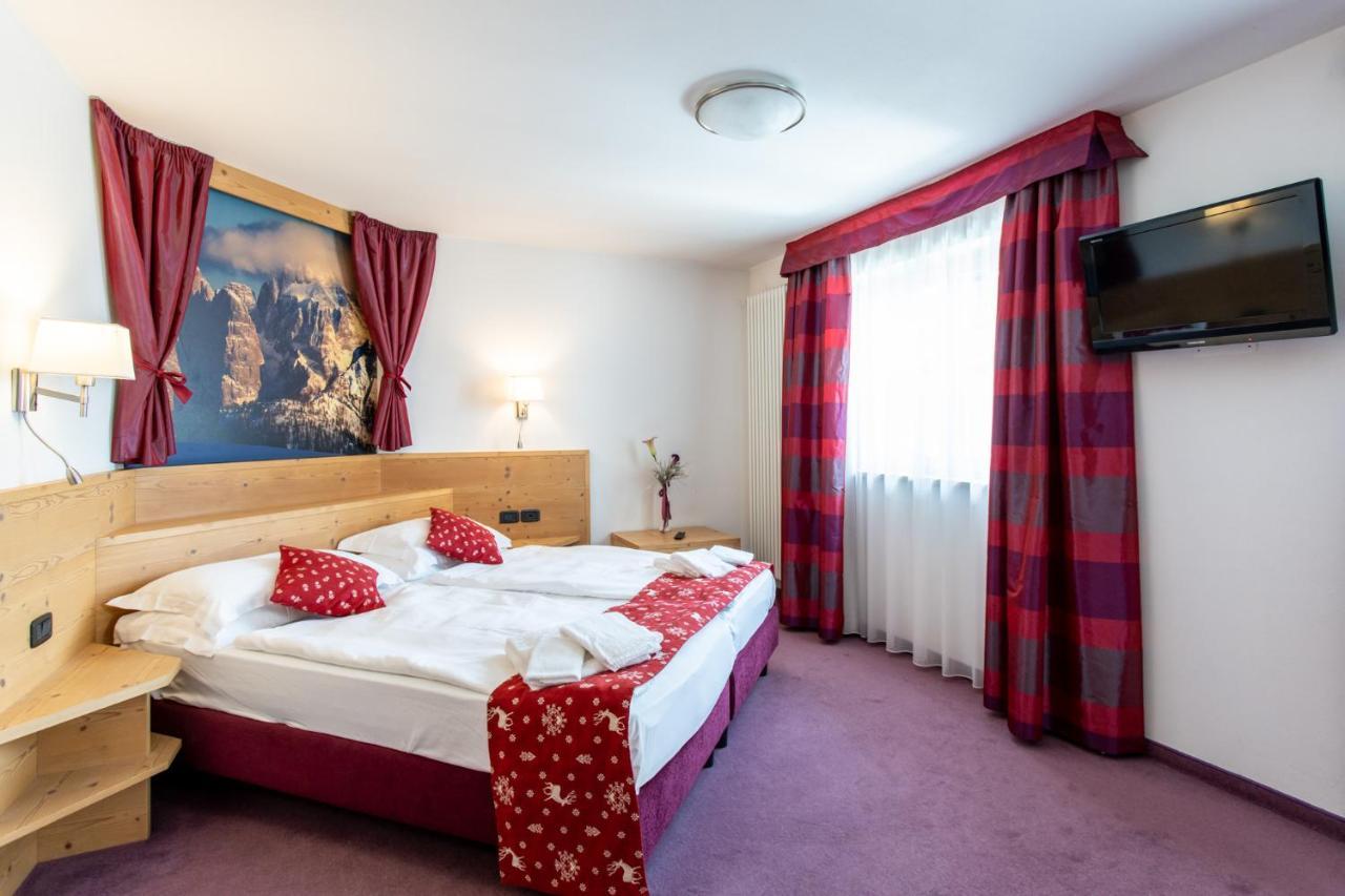 Ciasa Alpina Relax Hotel Moena Bagian luar foto