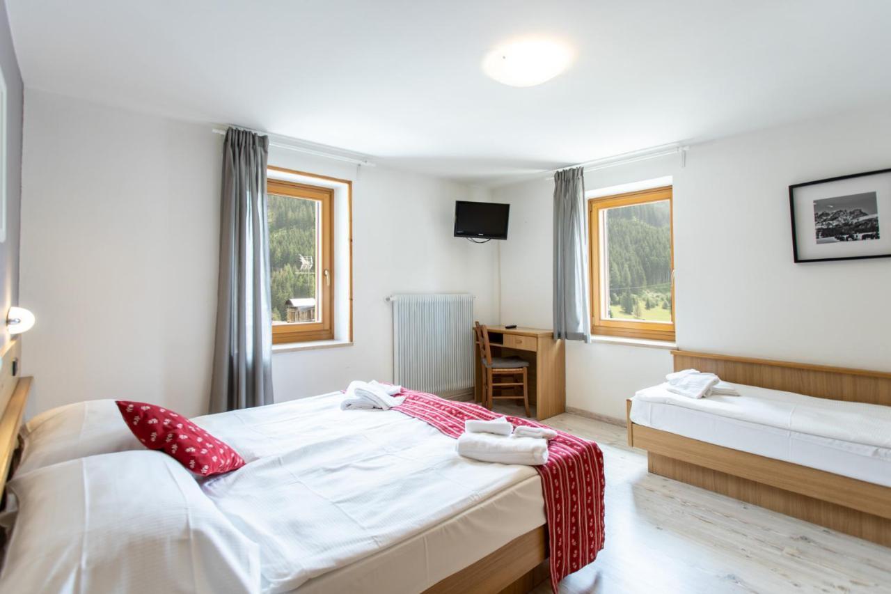 Ciasa Alpina Relax Hotel Moena Bagian luar foto