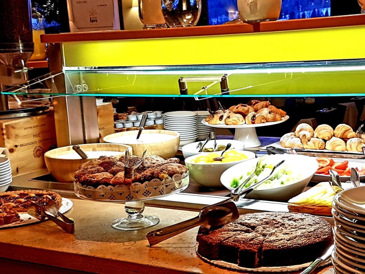 Ciasa Alpina Relax Hotel Moena Bagian luar foto