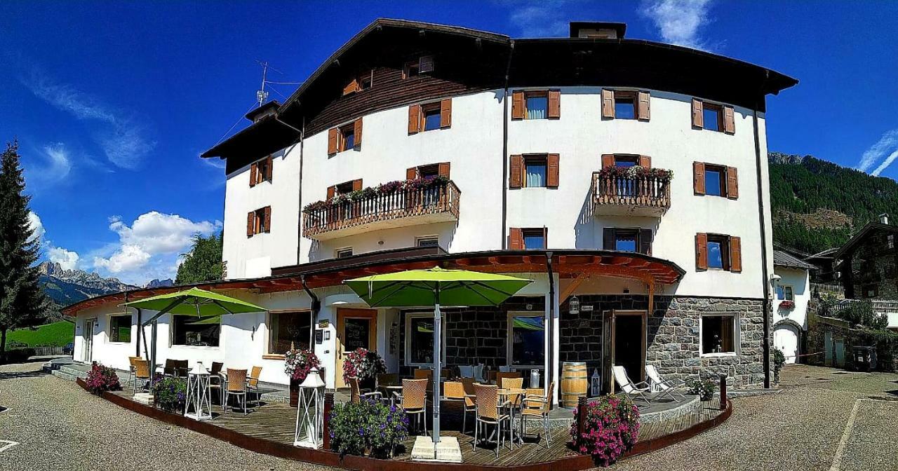 Ciasa Alpina Relax Hotel Moena Bagian luar foto