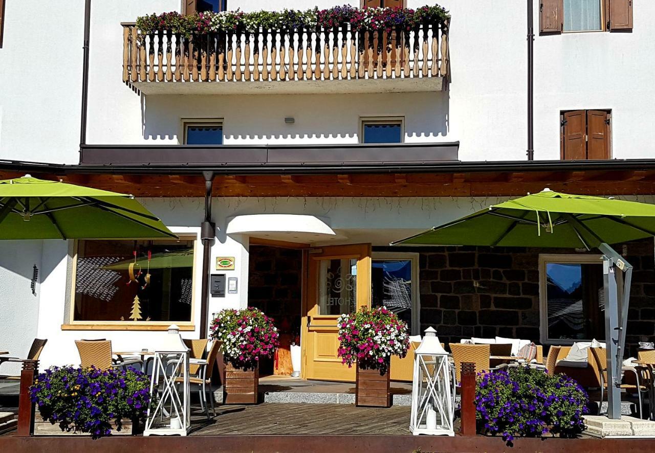Ciasa Alpina Relax Hotel Moena Bagian luar foto